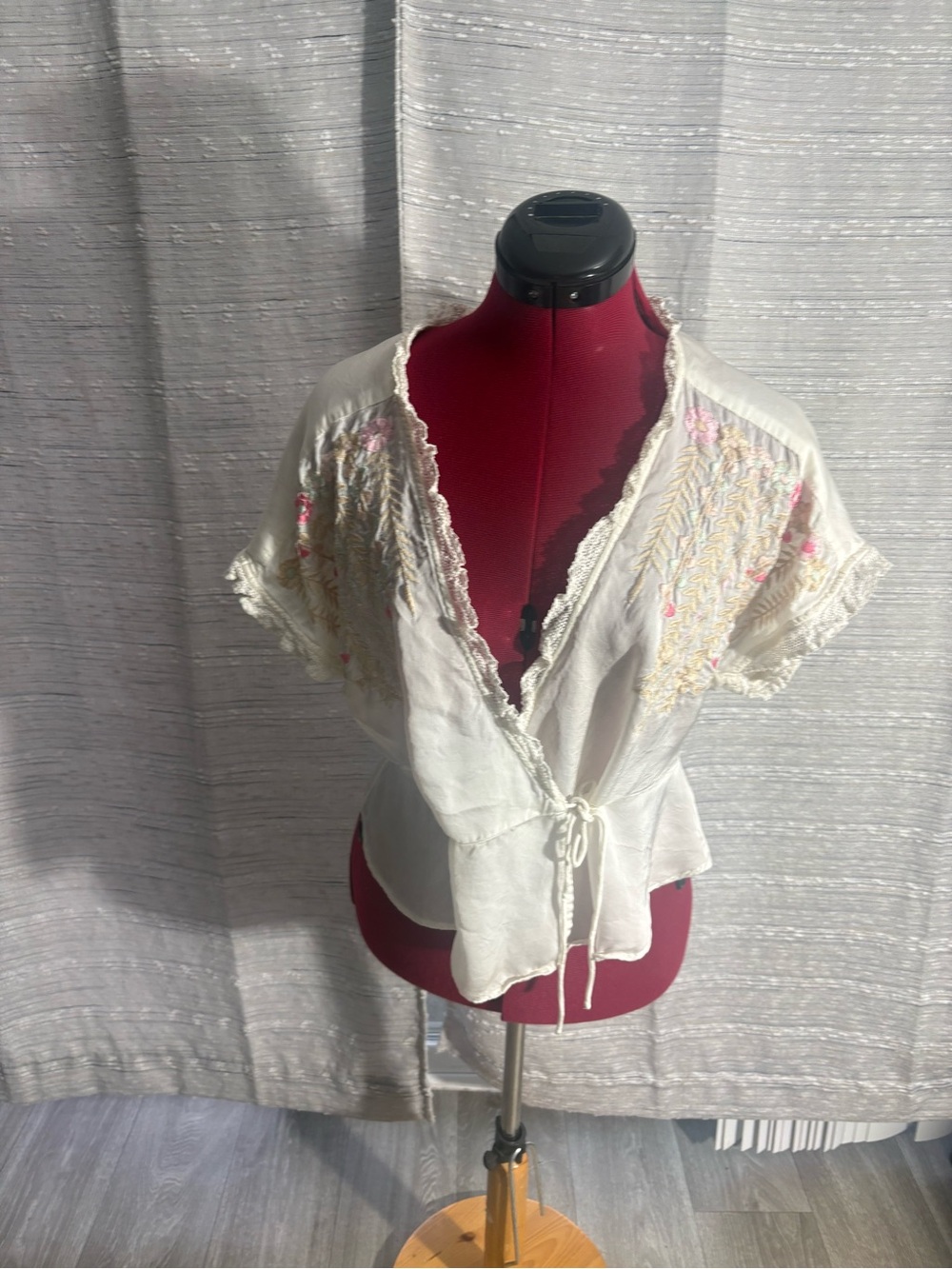 Boho Embroidered Tie-Front Women's Top - Cream